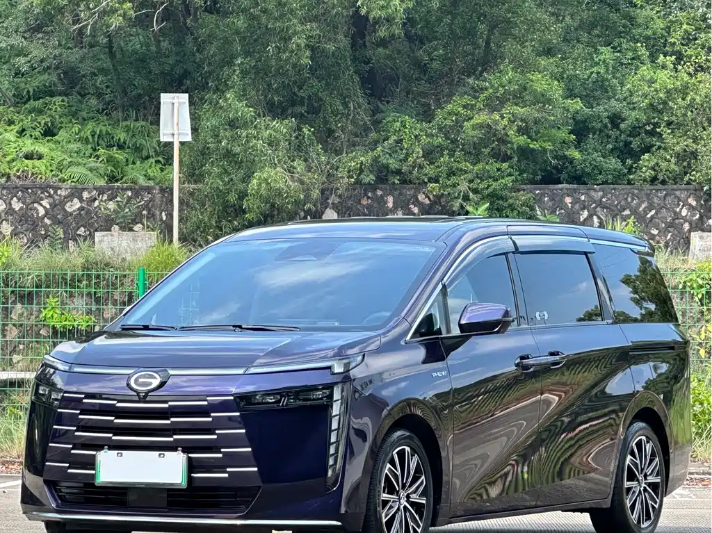 GAC Motor Trumpchi E8 PHEV