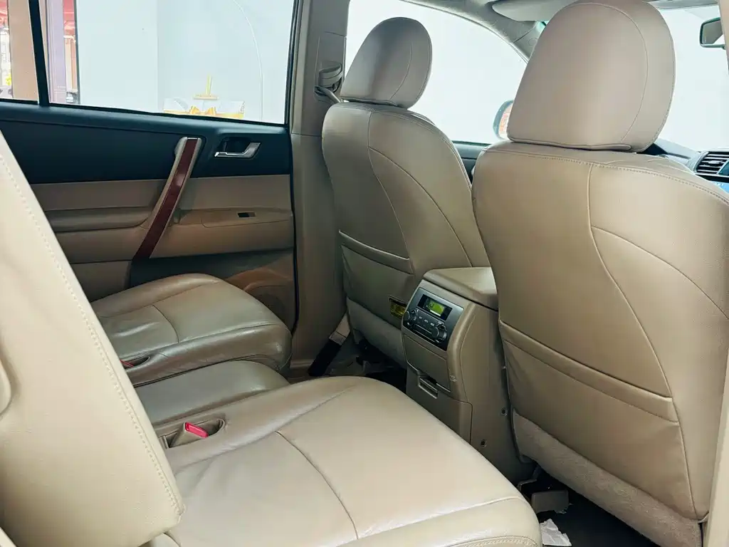 Toyota Highlander (Import) — миниатюра 11