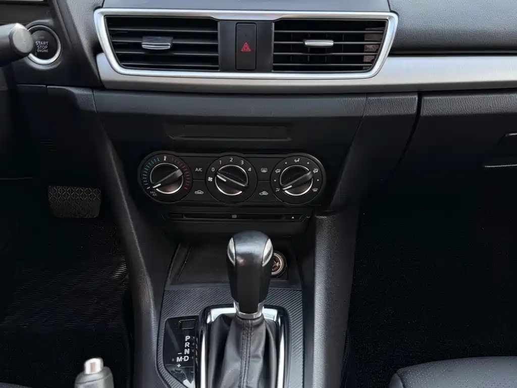 Mazda 3 Axela — миниатюра 9