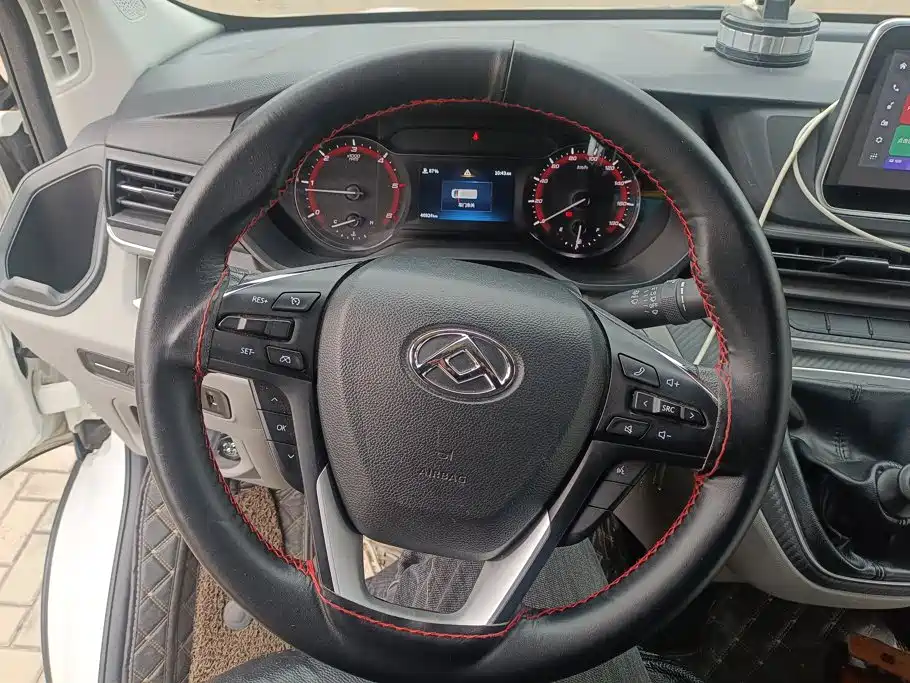 MAXUS V90 — миниатюра 15