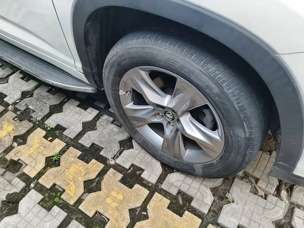 Toyota Highlander — миниатюра 24