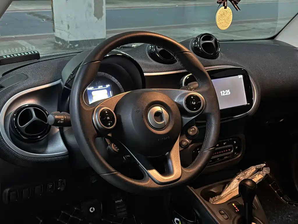 smart Smart Fortwo — миниатюра 4