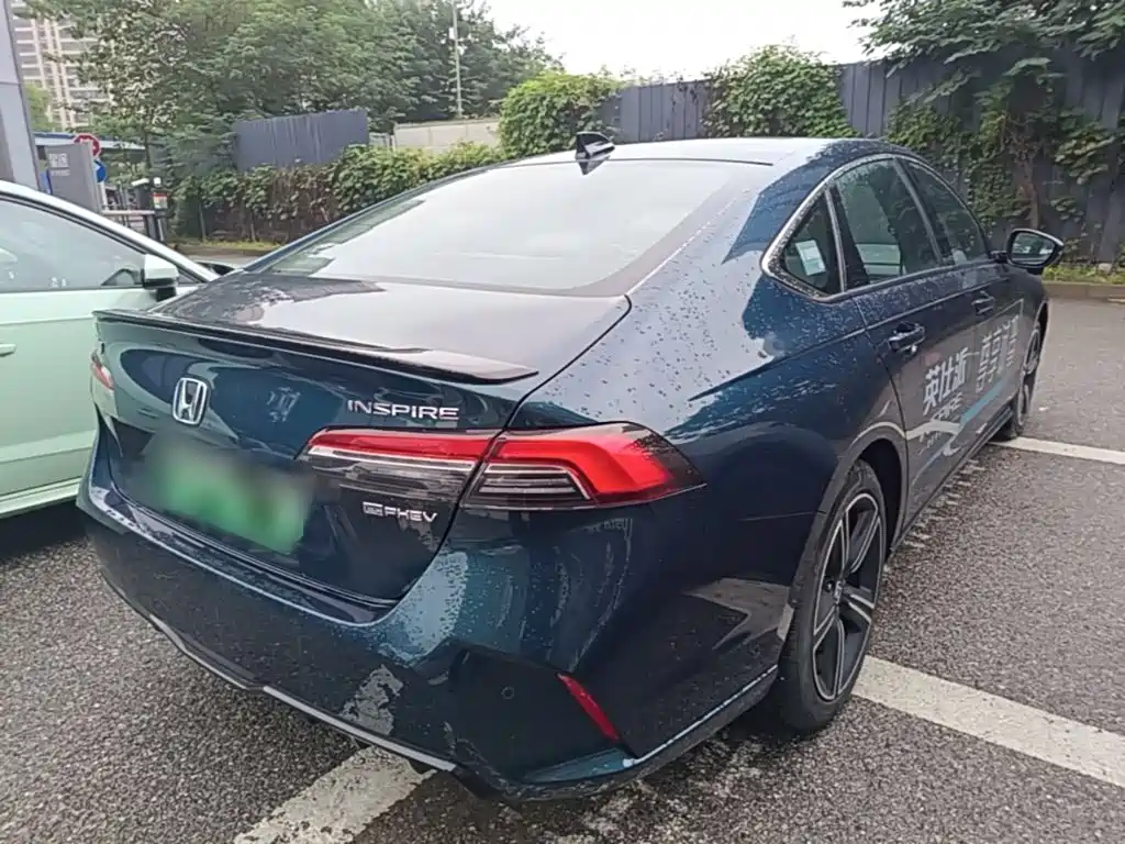 Honda Inspire PHEV — миниатюра 7