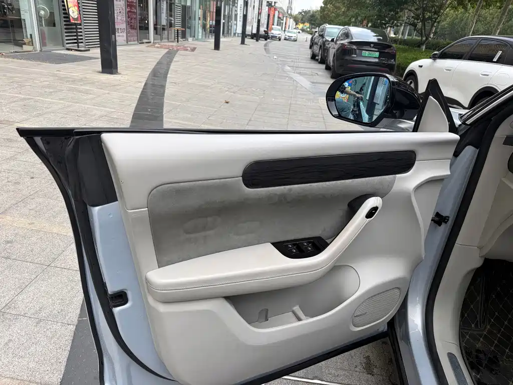 Leapmotor Leapmotor C11 — миниатюра 4