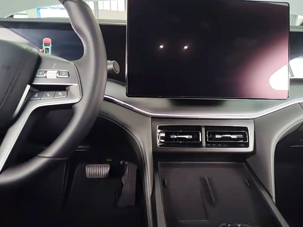 BYD L DM-i — миниатюра 10