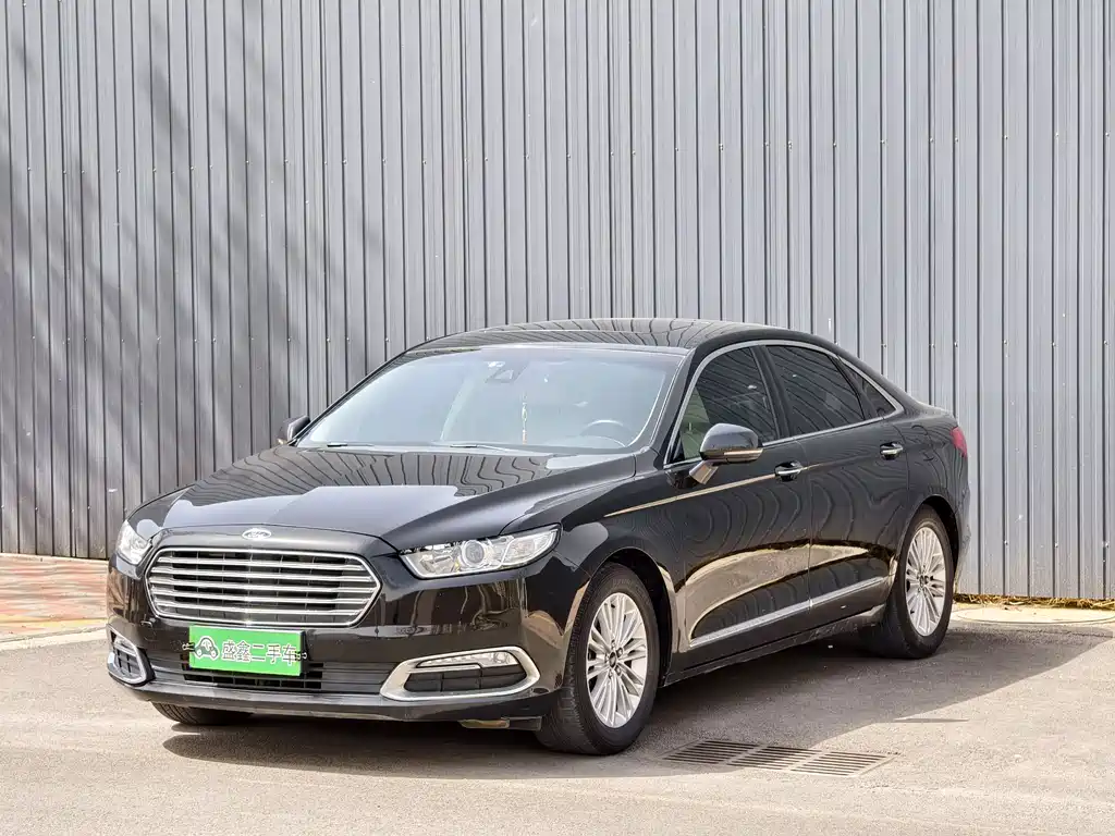 Ford Taurus 2016