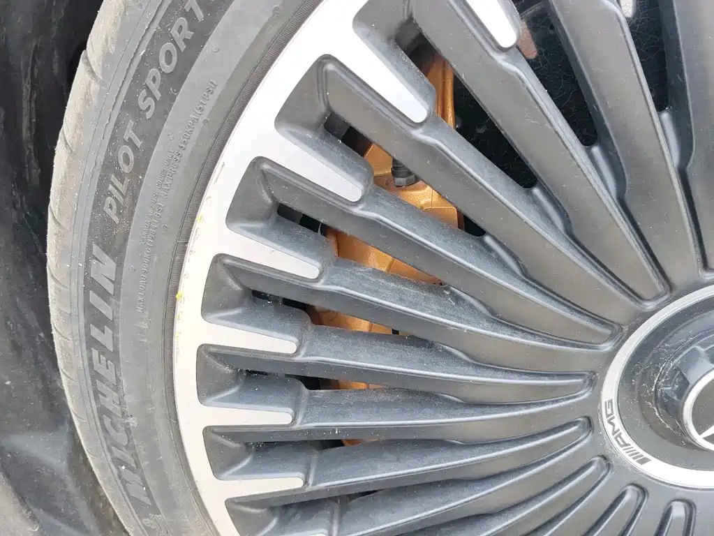 Mercedes-Benz EQS AMG — миниатюра 8