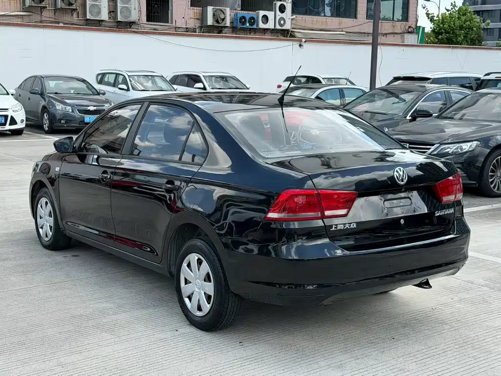 Volkswagen Santana — миниатюра 7