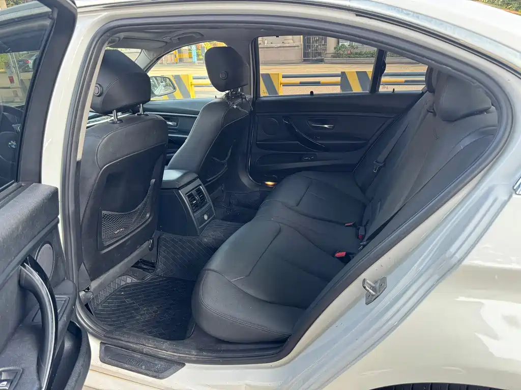 BMW 3 Series — миниатюра 6