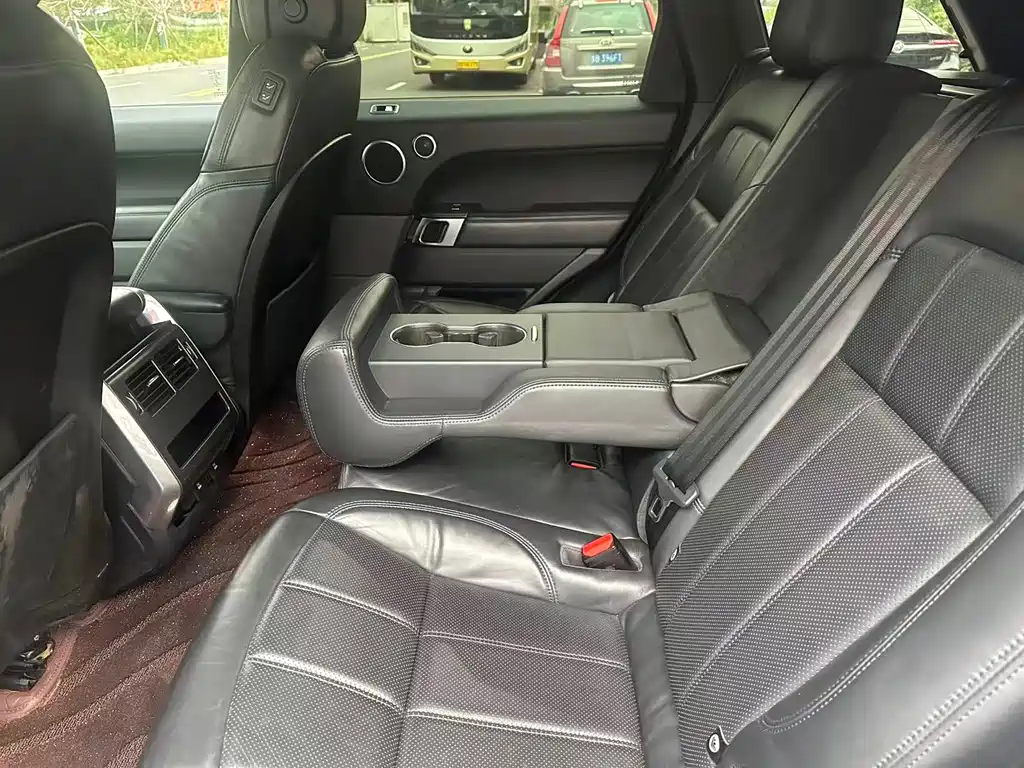 Land Rover Sport — миниатюра 5