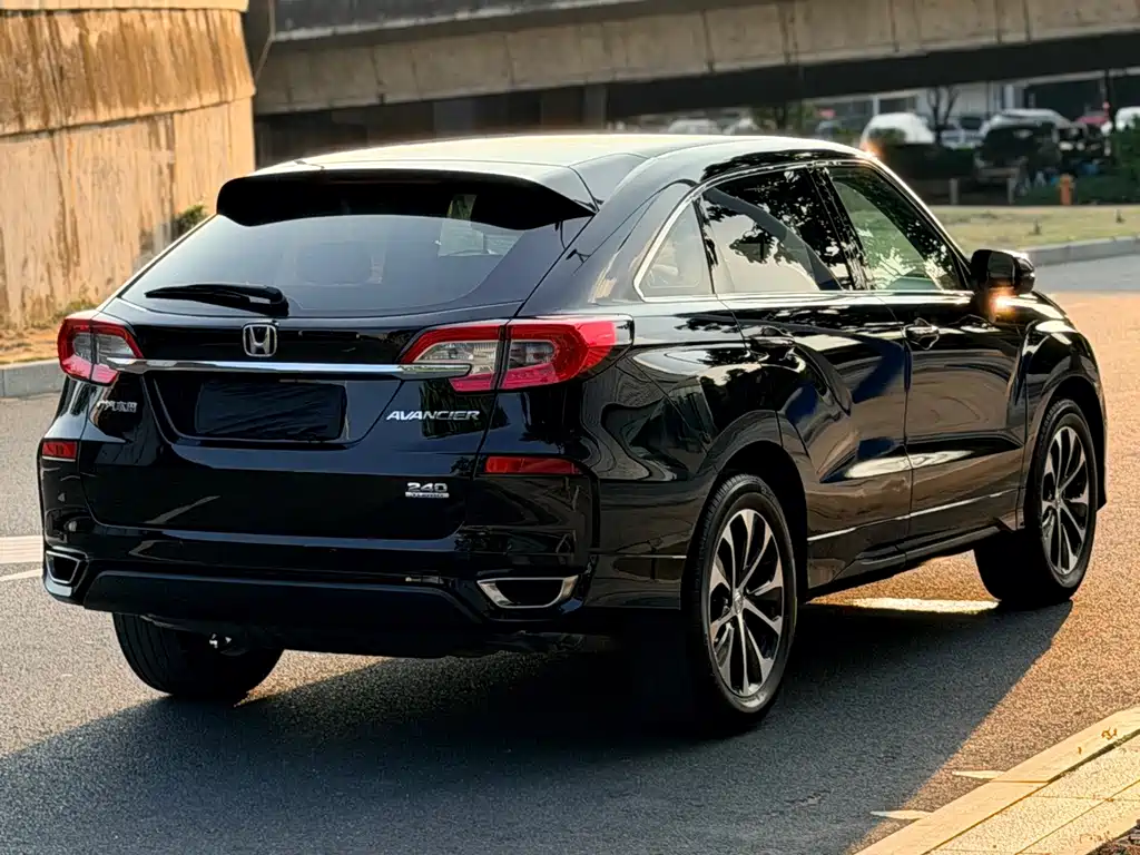 Honda Avancier — миниатюра 8