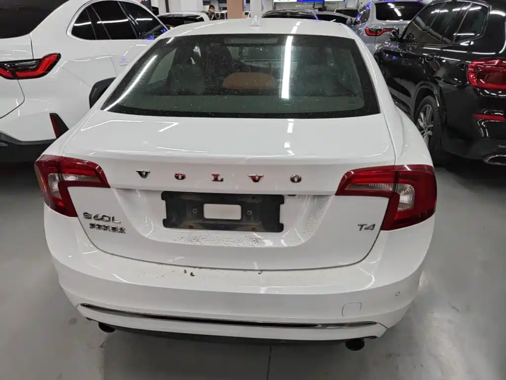 Volvo S60 — миниатюра 6