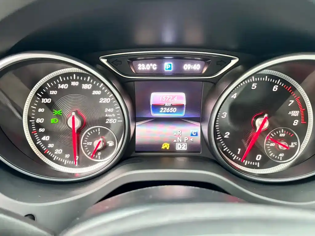 Mercedes-Benz GLA — миниатюра 10