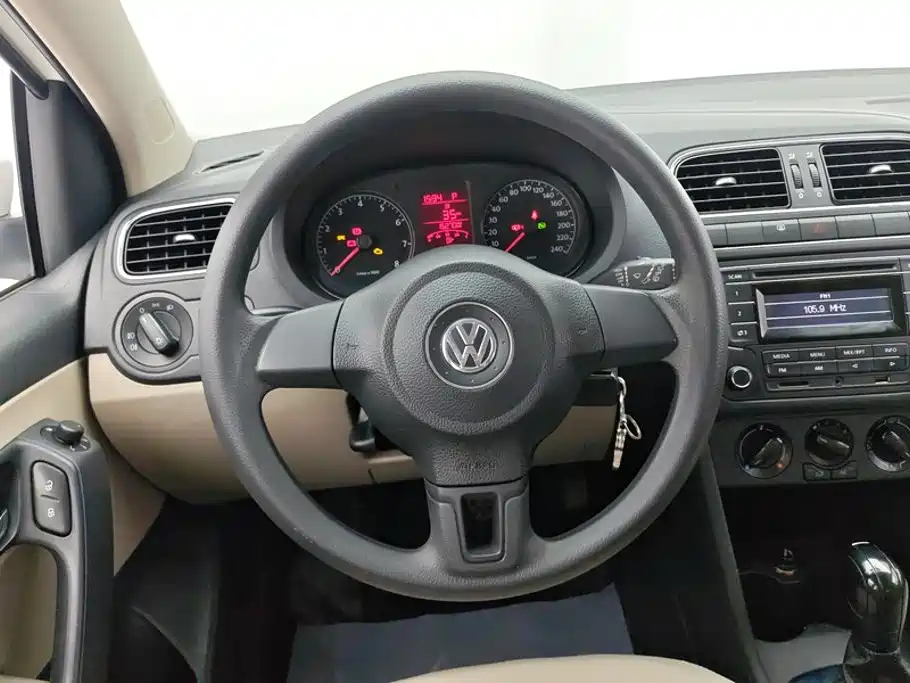 Volkswagen Polo — миниатюра 15