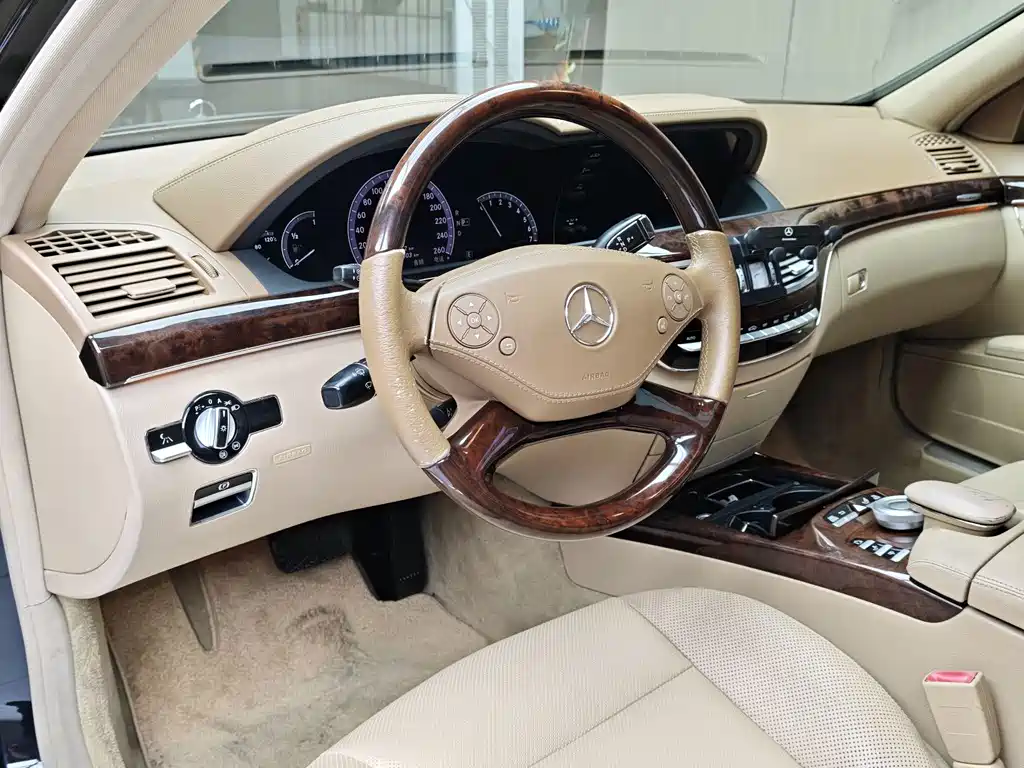 Mercedes-Benz S-Class — миниатюра 4