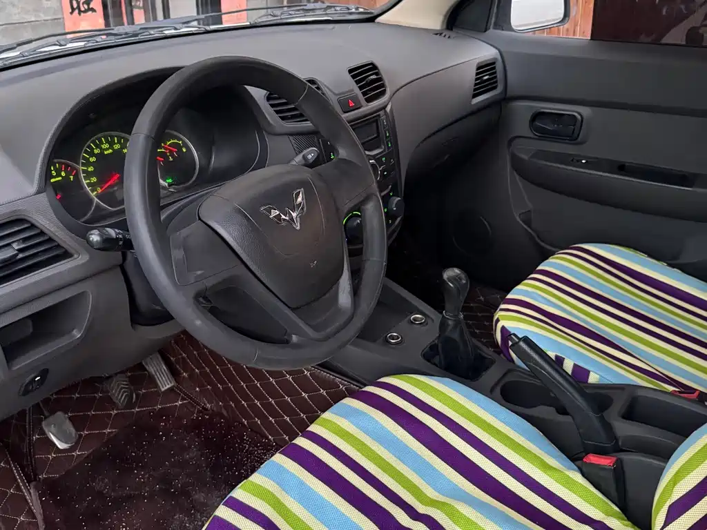 Wuling Hongguang — миниатюра 4