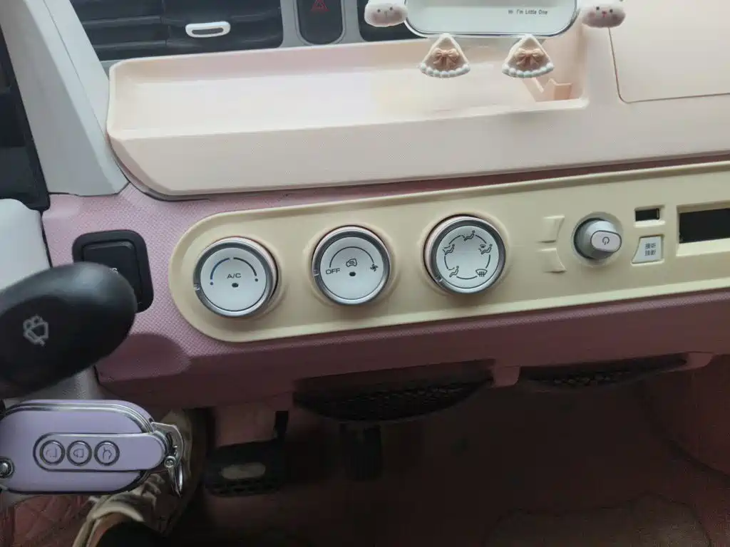 Wuling MINIEV — миниатюра 9