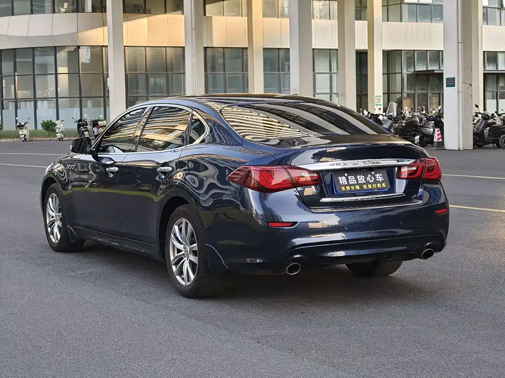 Infiniti Q70 — миниатюра 7