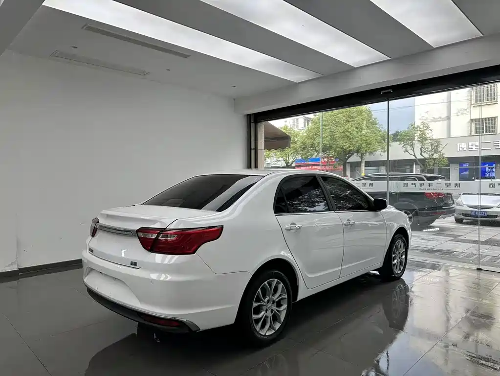 Geely Vision — миниатюра 8