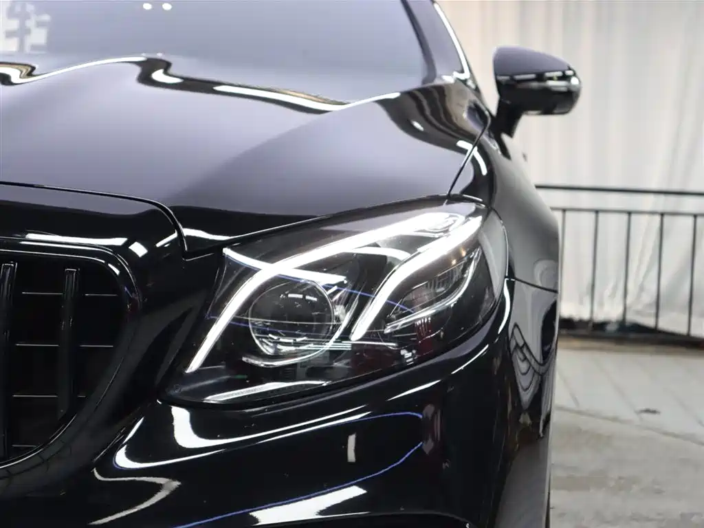 MERCEDES-BENZ E CLASS AMG