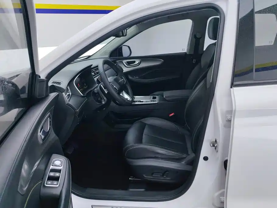 Roewe RX5 New Energy — миниатюра 9