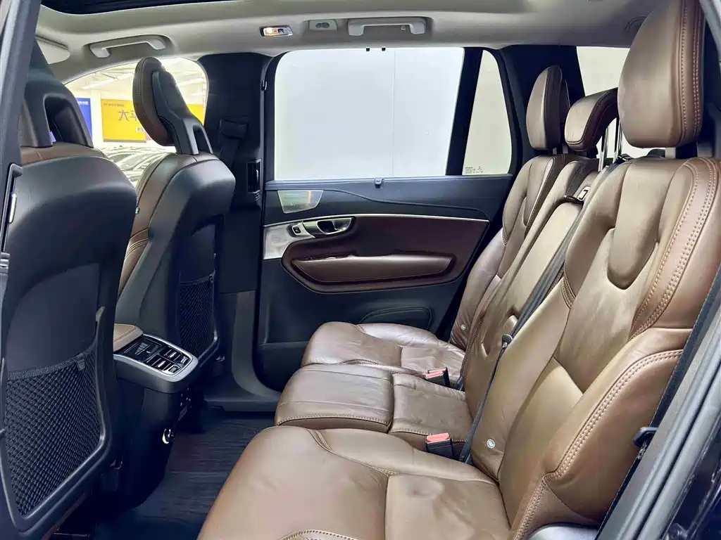 Volvo XC90 2020 T6 Luxury 7 мест