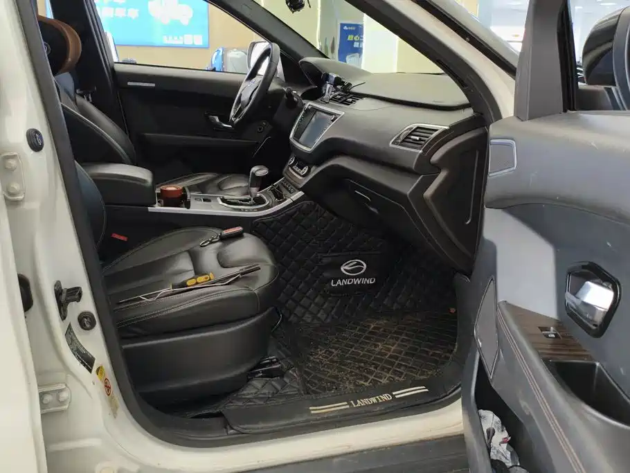 Landwind Landwind X7 — миниатюра 8