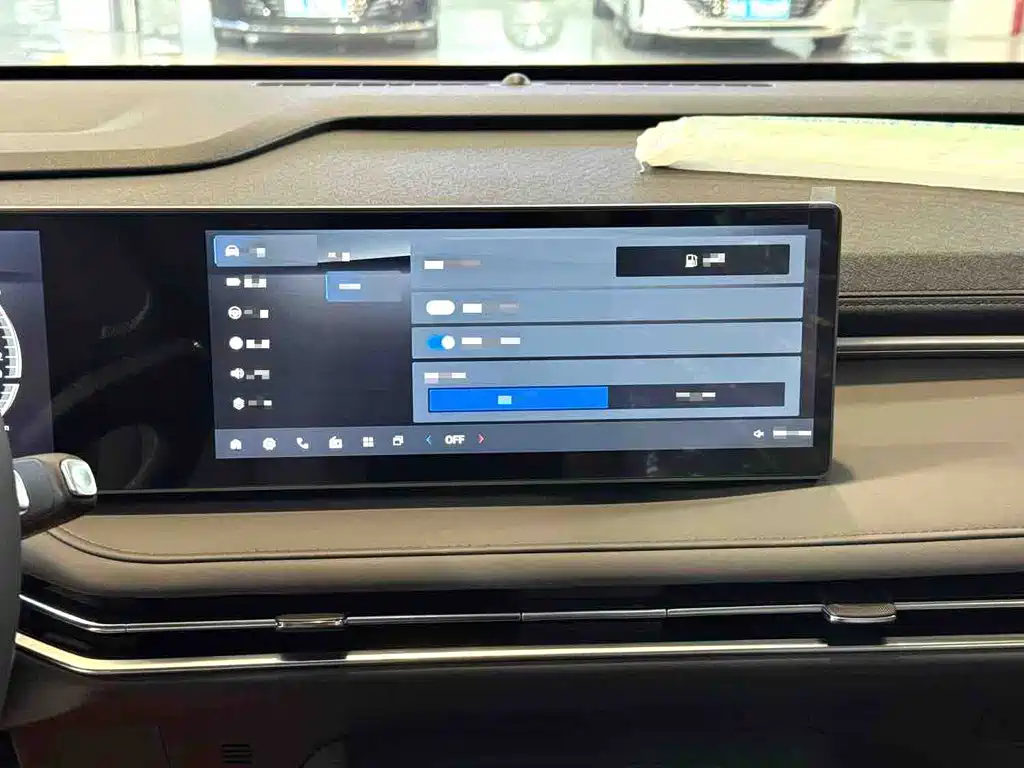 SAIC MAXUS EVERYONE 7