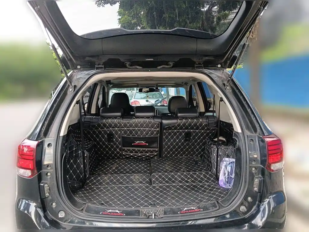 Mitsubishi Outlander — миниатюра 15