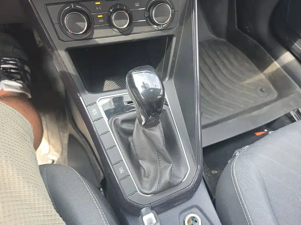 Volkswagen Lavida — миниатюра 19