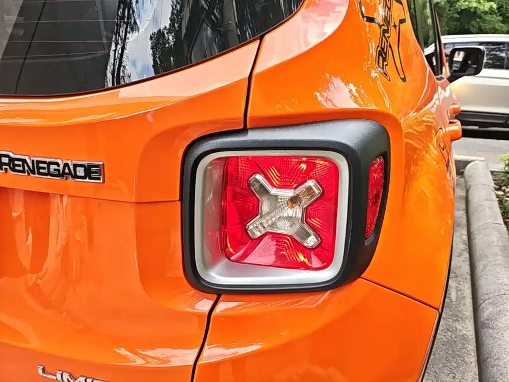 Jeep Renegade — миниатюра 8