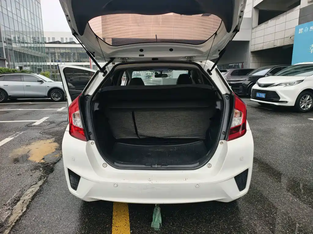 Honda Fit — миниатюра 13