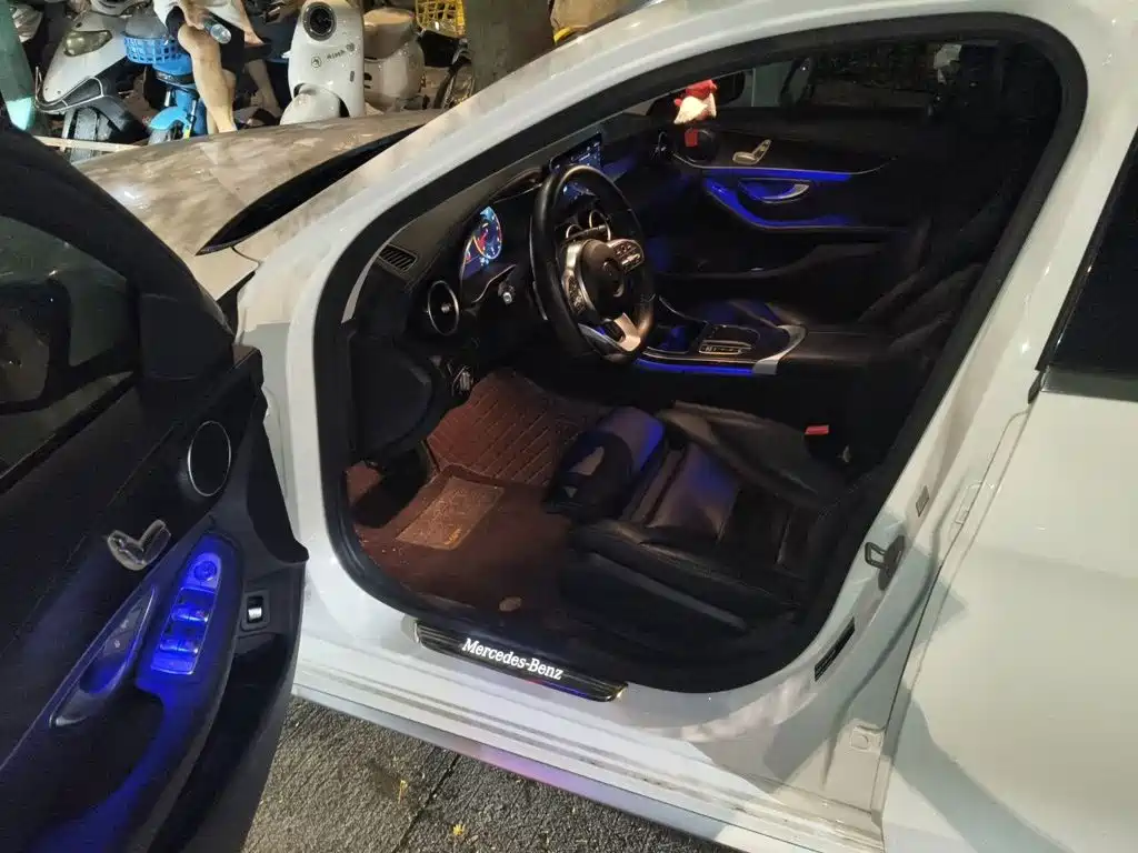 Mercedes-Benz C-Class — миниатюра 12