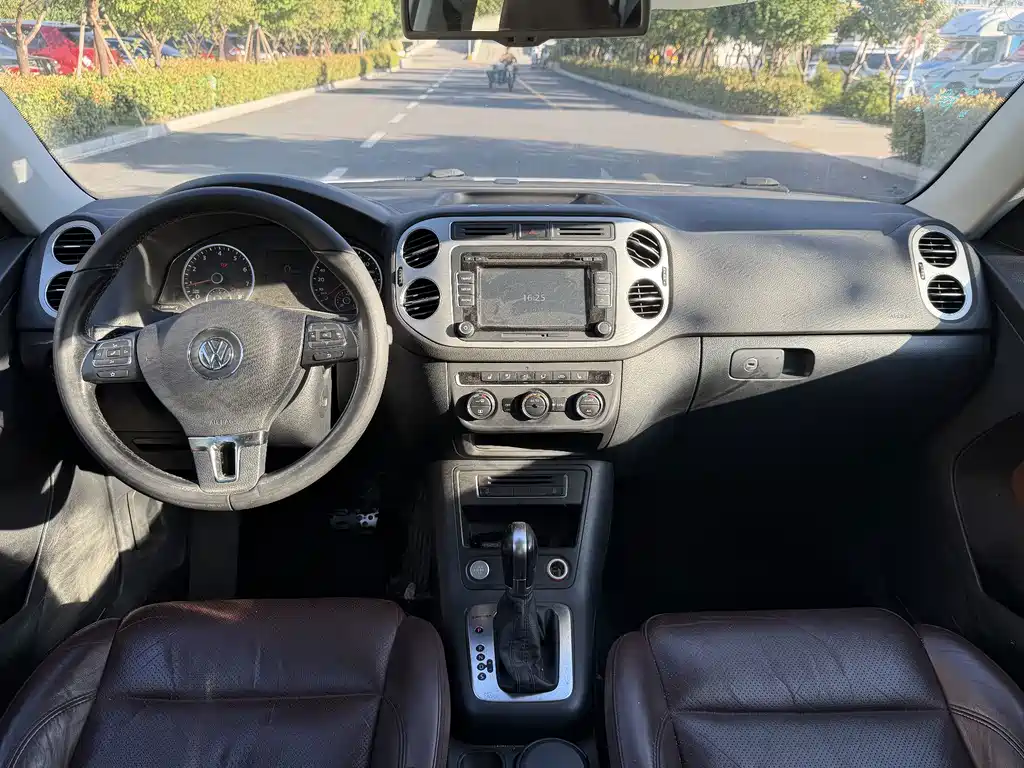 Volkswagen Tiguan — миниатюра 12