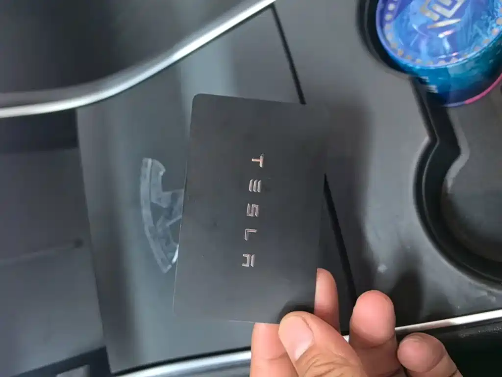 Tesla Model 3 — миниатюра 9