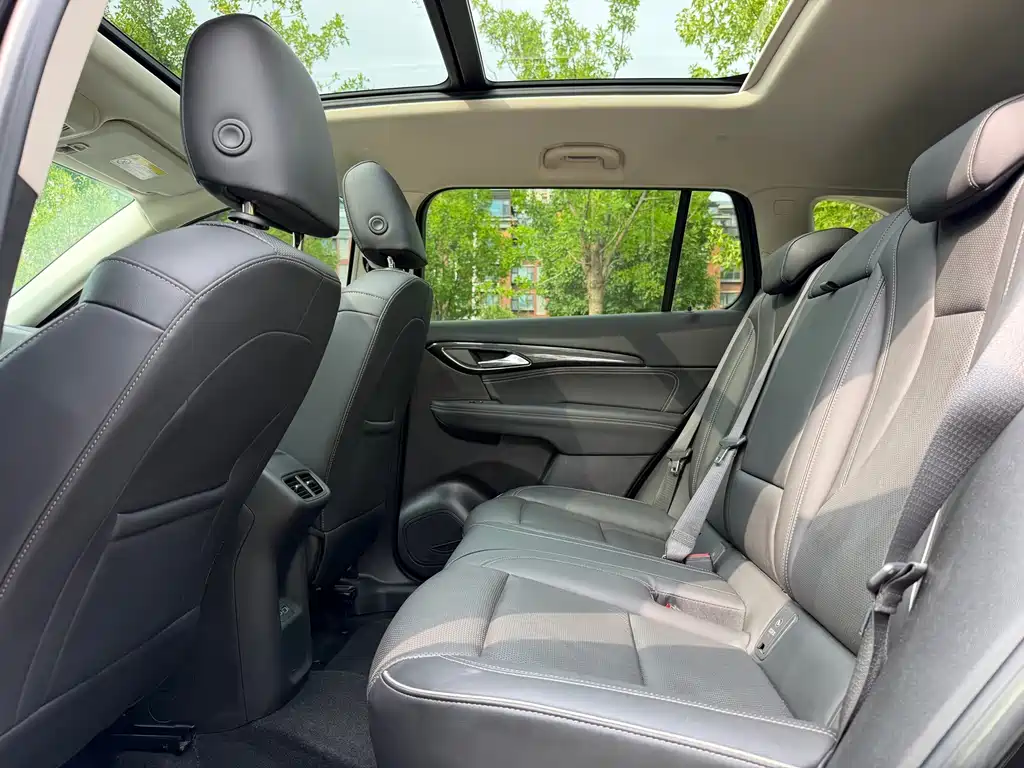 Buick Envision Plus — миниатюра 9
