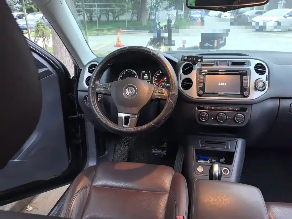 Volkswagen Tiguan — миниатюра 11