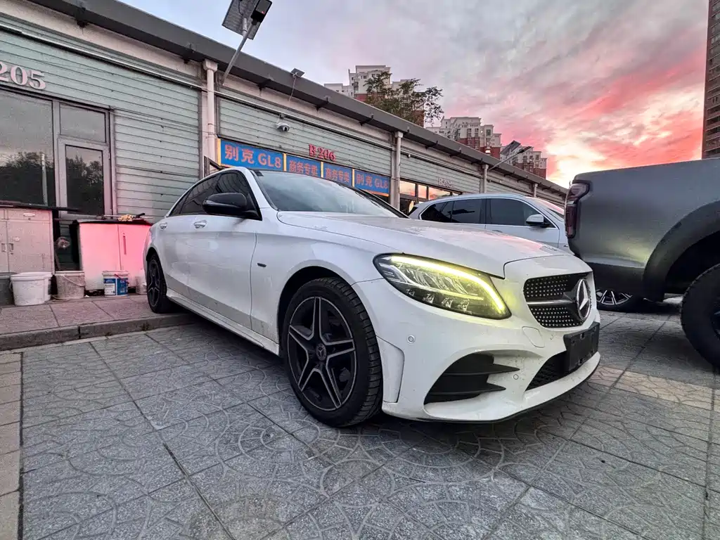 Mercedes-Benz C-Class — миниатюра 3