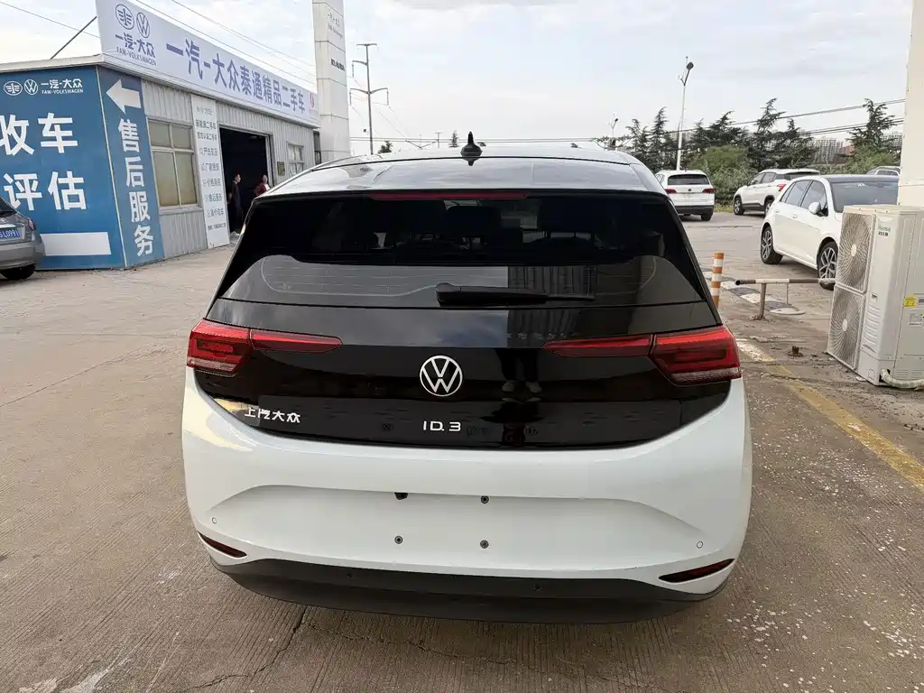 Volkswagen ID.3 — миниатюра 6
