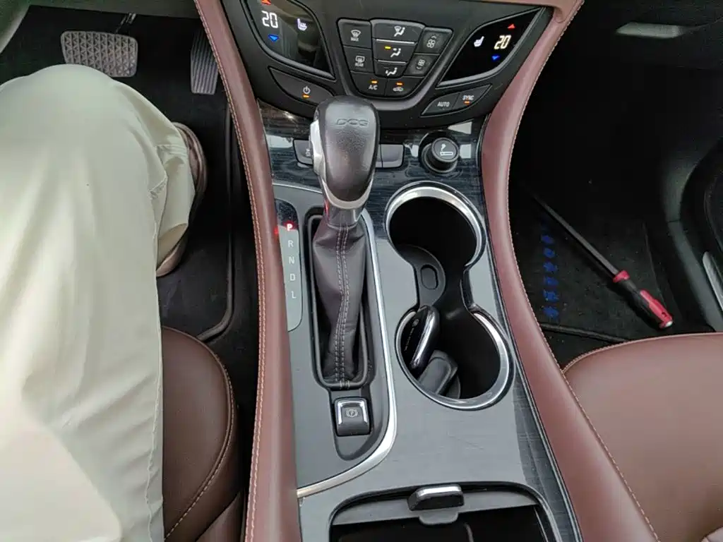 Buick Envision Plus — миниатюра 14