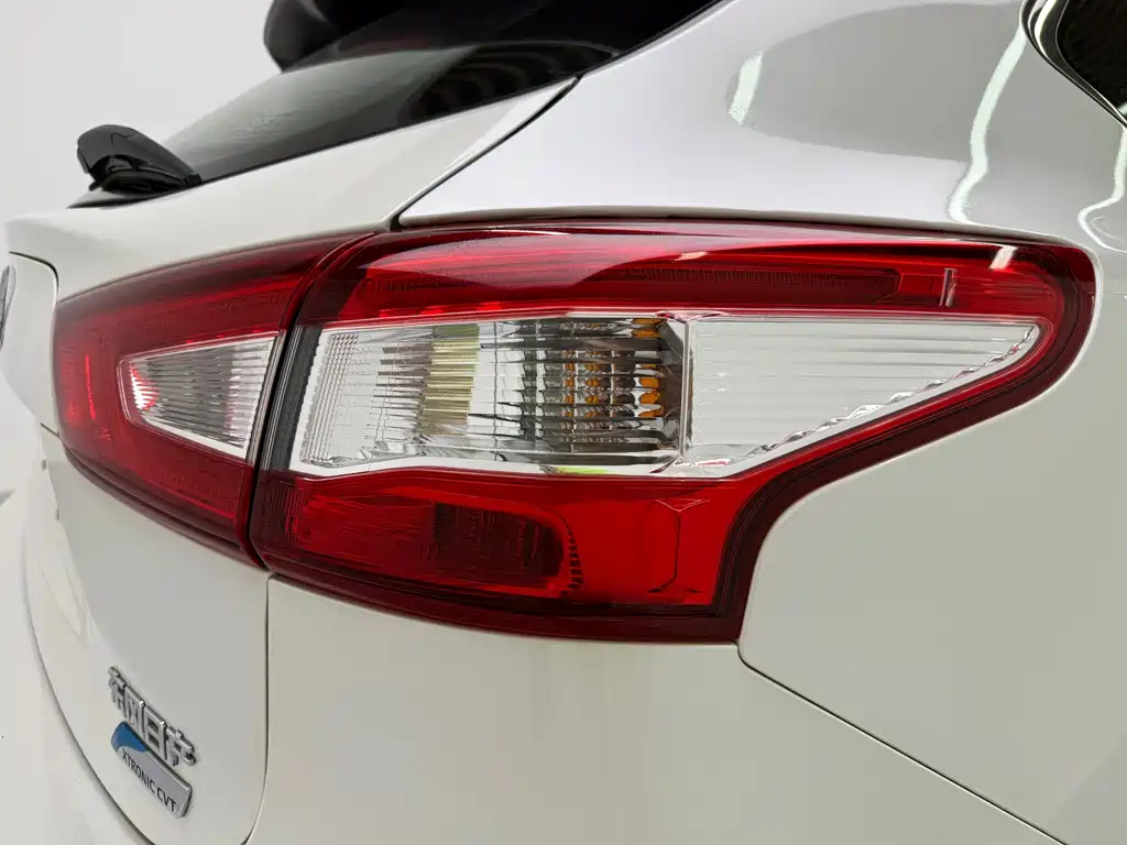 Nissan Qashqai — миниатюра 9