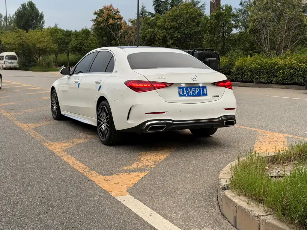 Mercedes-Benz C-Class — миниатюра 6