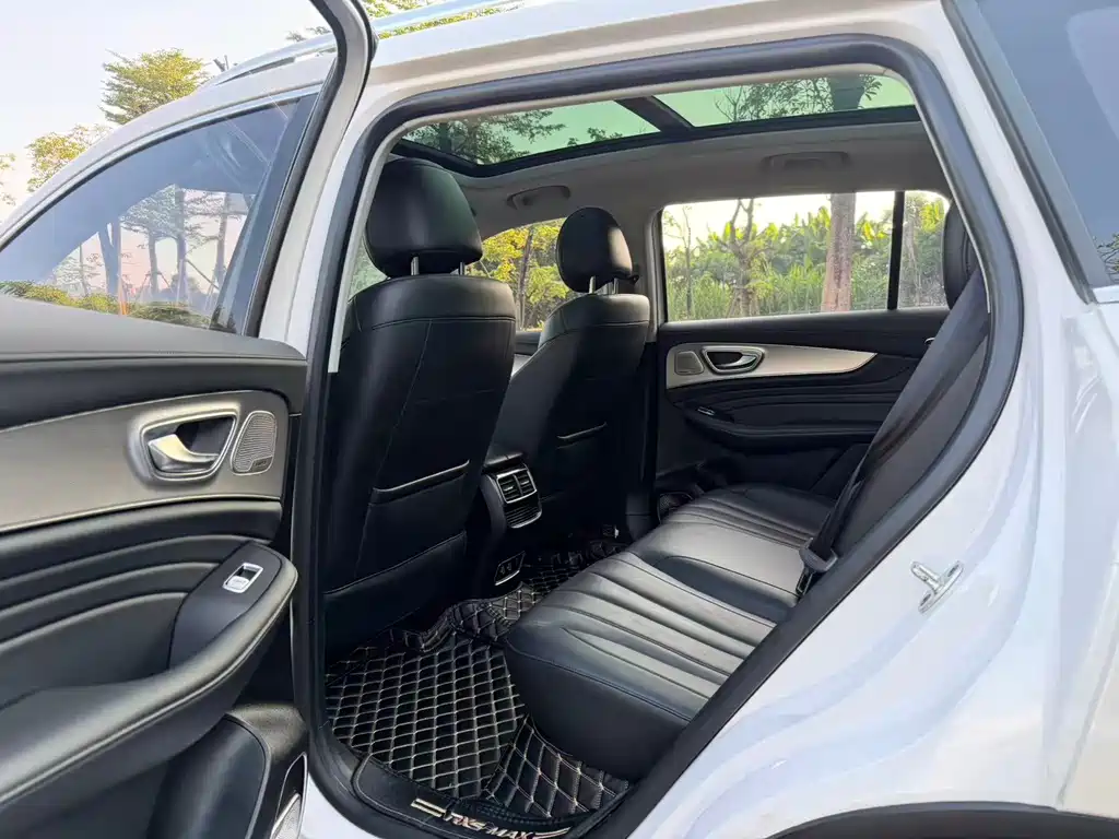 Roewe RX5 MAX — миниатюра 6