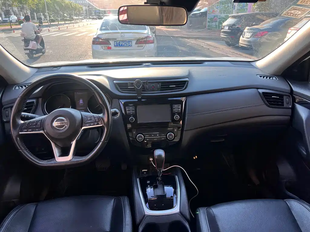 Nissan X-Trail — миниатюра 9