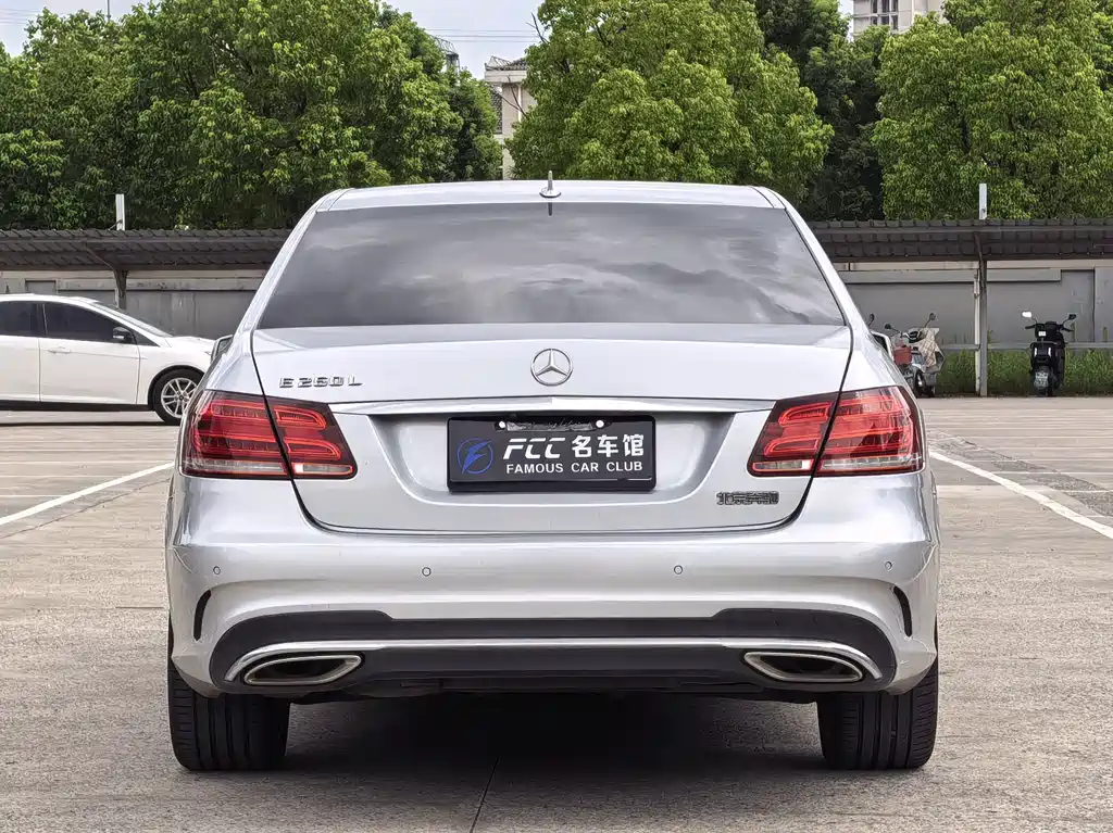 Mercedes-Benz E-Class — миниатюра 4
