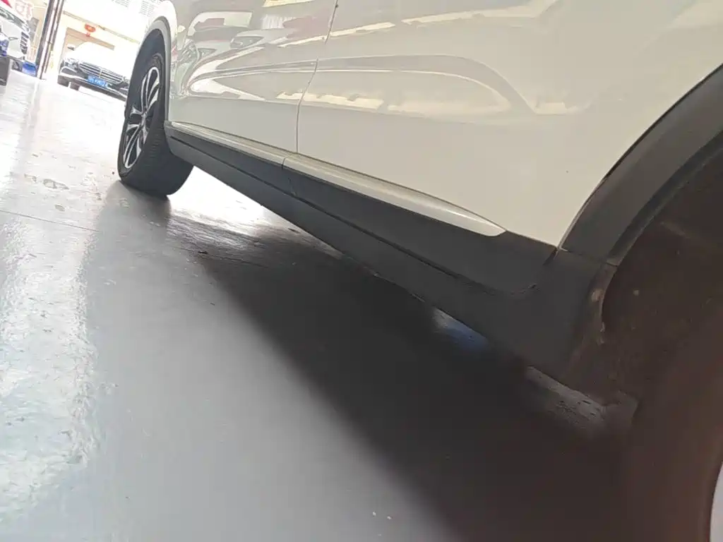 Roewe RX3 — миниатюра 22