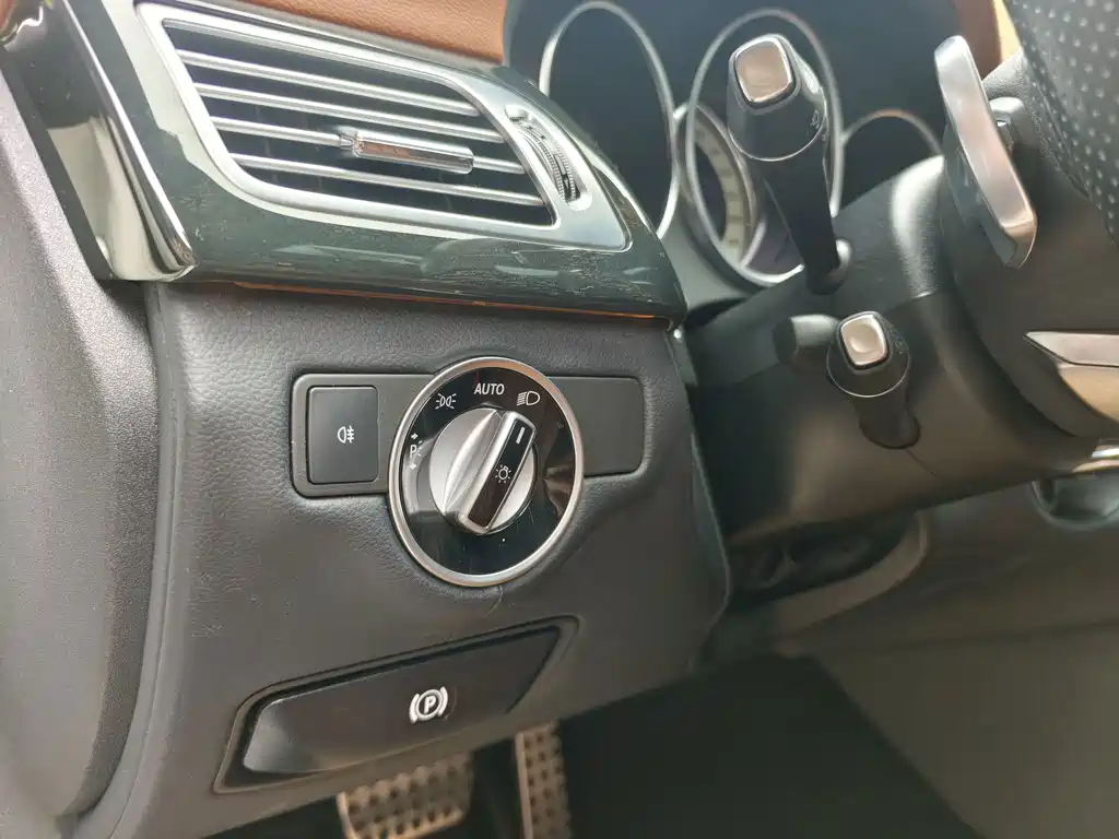 Mercedes-Benz CLS — миниатюра 12