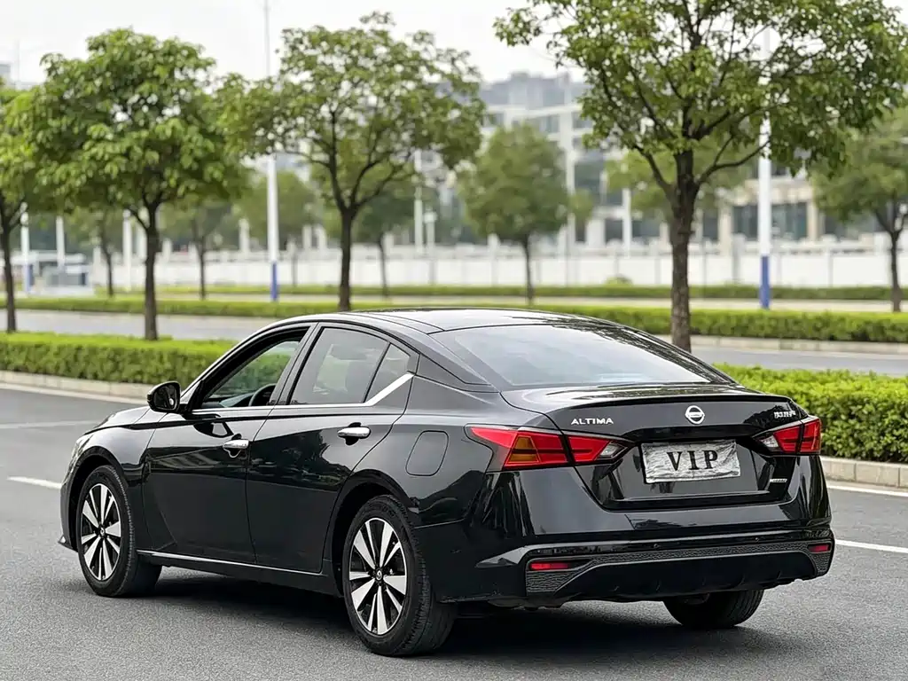 Nissan Teana — миниатюра 9