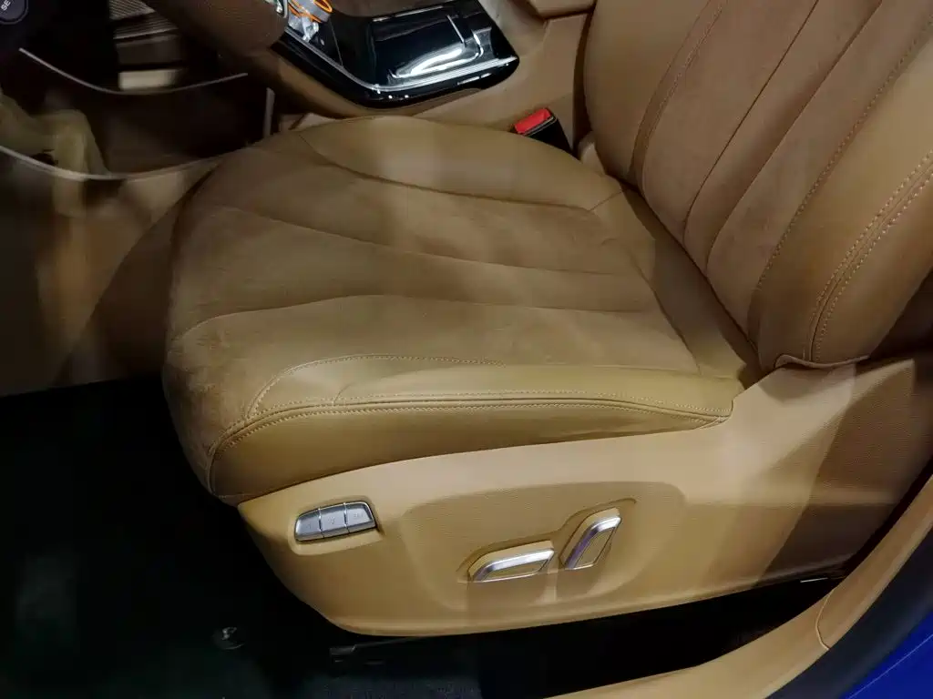 Roewe MARVEL X — миниатюра 20