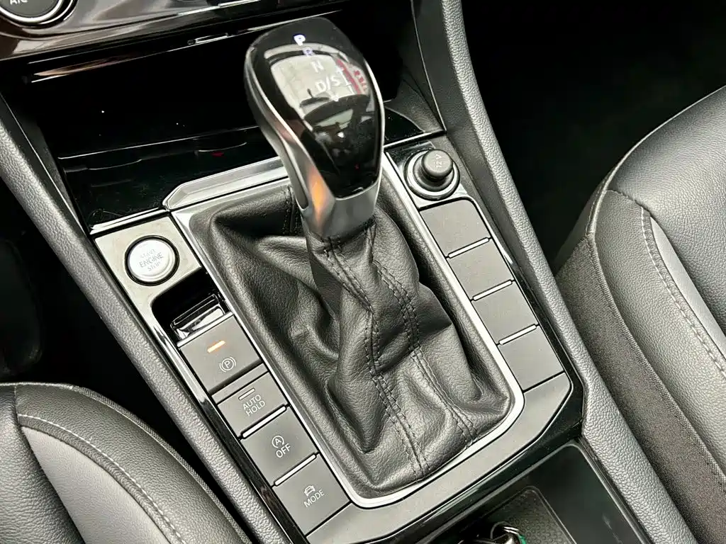 Volkswagen Sagitar — миниатюра 12